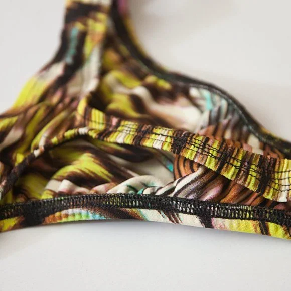 Mens Colorful Print Thong Handmade - Picture 6 of 6